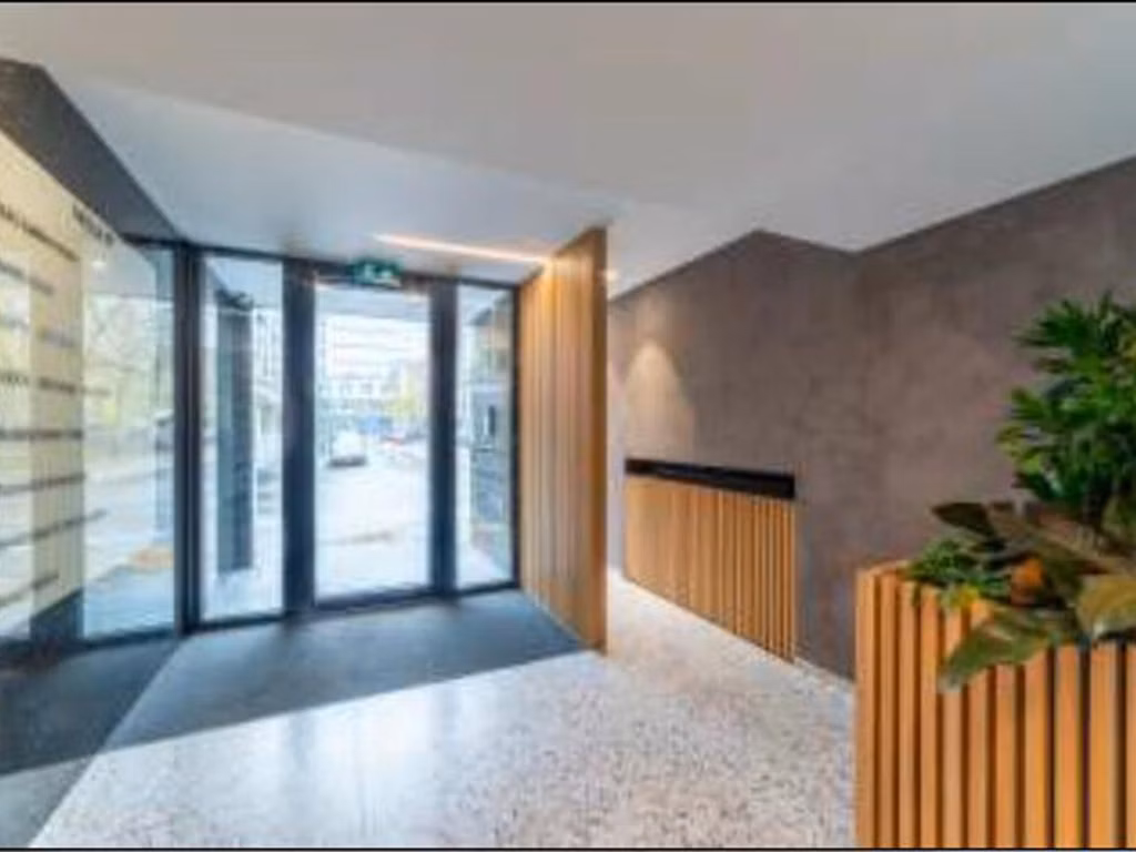 MEEUS 18 - B - 352/2067