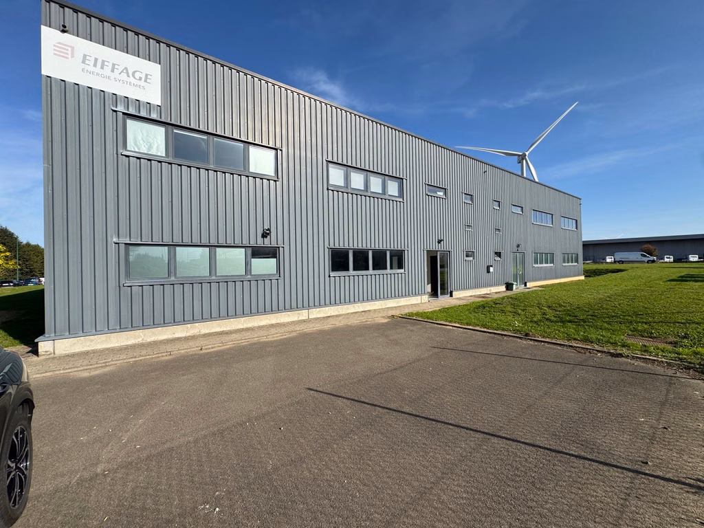 FOR RENT - Villers-le-Bouillet - Warehouse + offices