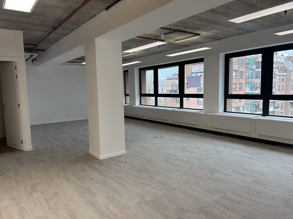 A LOUER - BUREAUX - BRUXELLES