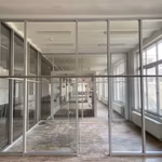 Hall d'exposition - stock - A LOUER