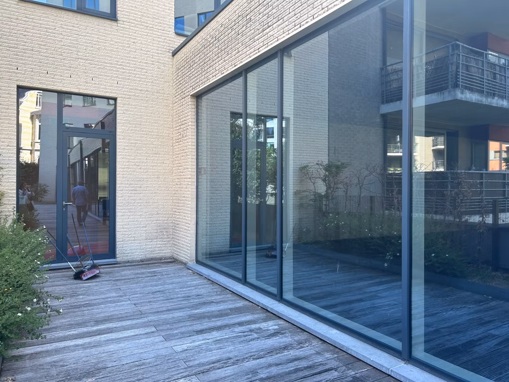 TE HUUR - BERCHEM SAINT AGATHA - HANDELSZAAK