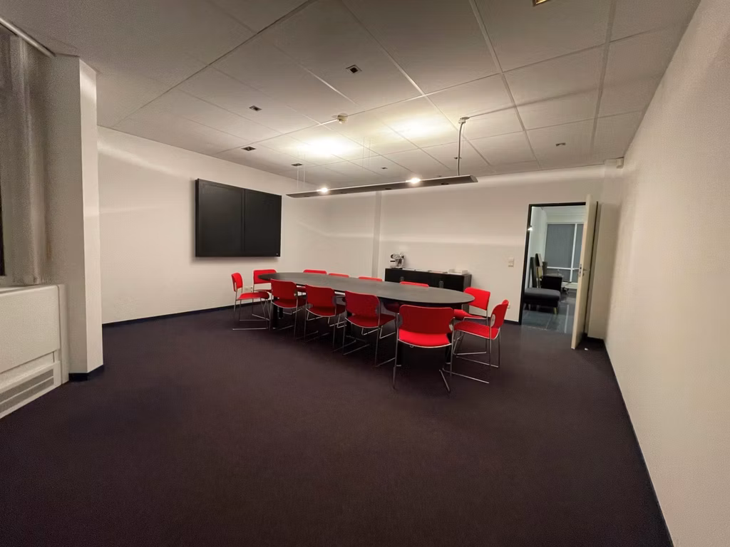 SPOORWEGLAAN 33 - 35