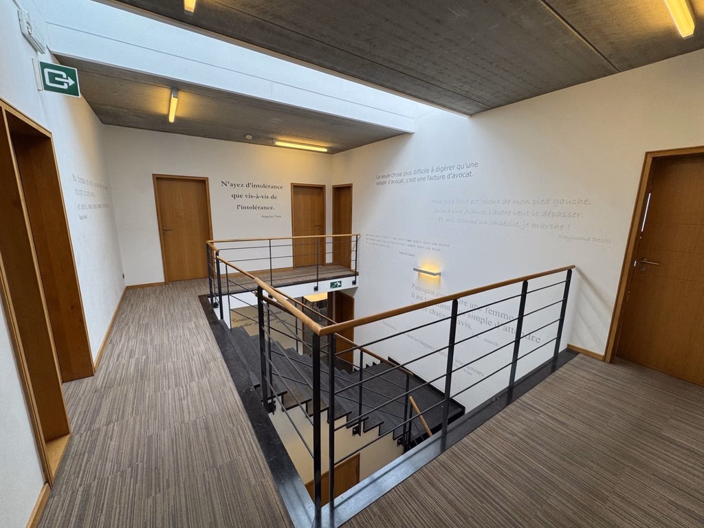 A LOUER - ENTREPOT + BUREAUX - WAVRE