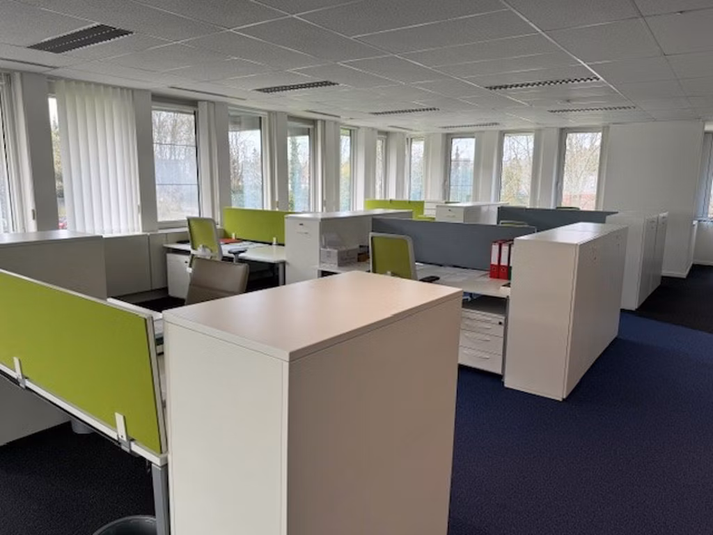 A LOUER - WATERLOO - BUREAUX