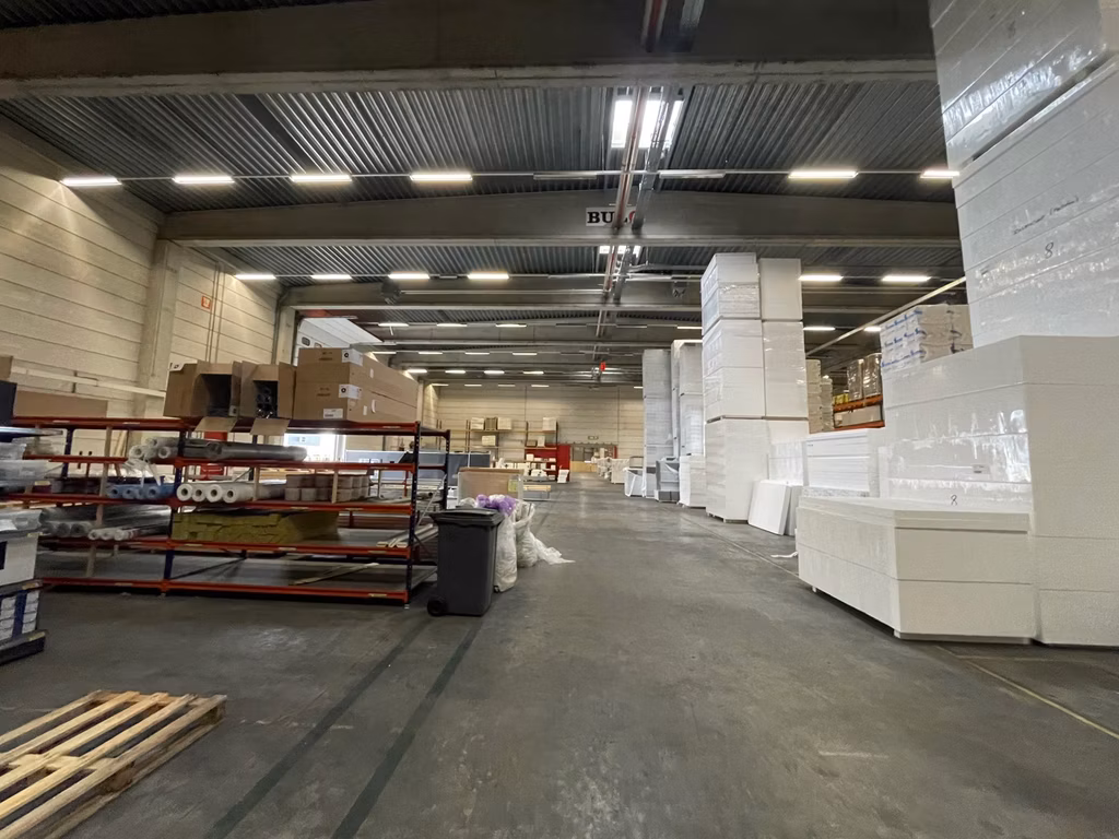 FOR RENT WAREHOUSE WITH OFFICES IN MECHELEN