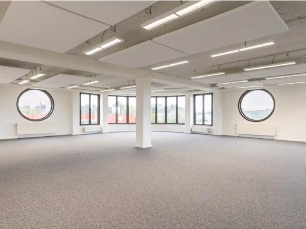 A LOUER ENTREPOT + BUREAUX - ZAVENTEM