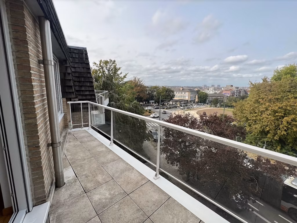 Reine Marie-Henriette 101-102