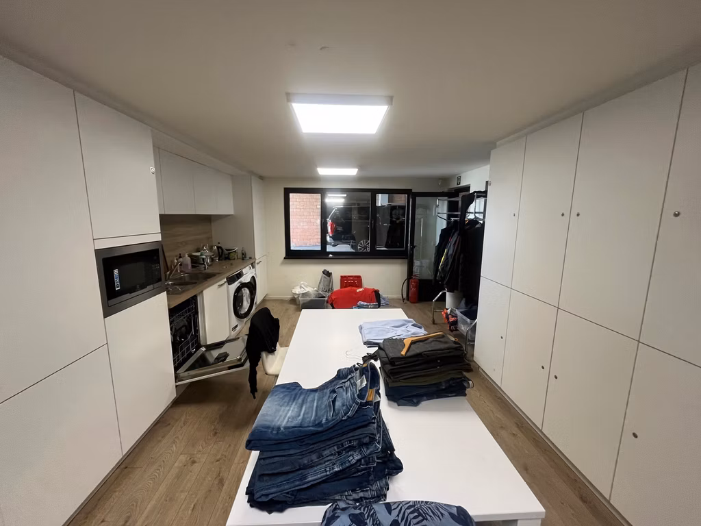 STRAATSBURGDOK-NOORDKAAI 27-28 - TOTALITEIT