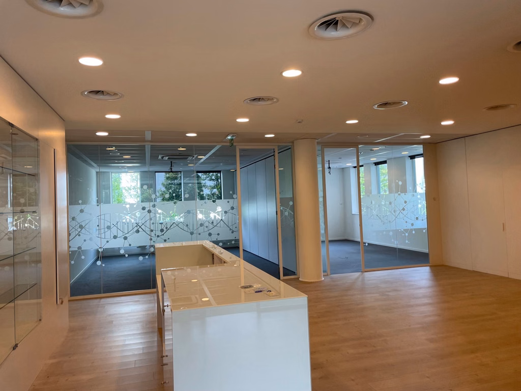 A LOUER/A VENDRE - BUREAUX GRAND BIGARD