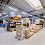 TE HUUR KANTOORGEBOUW IN ZWIJNDRECHT