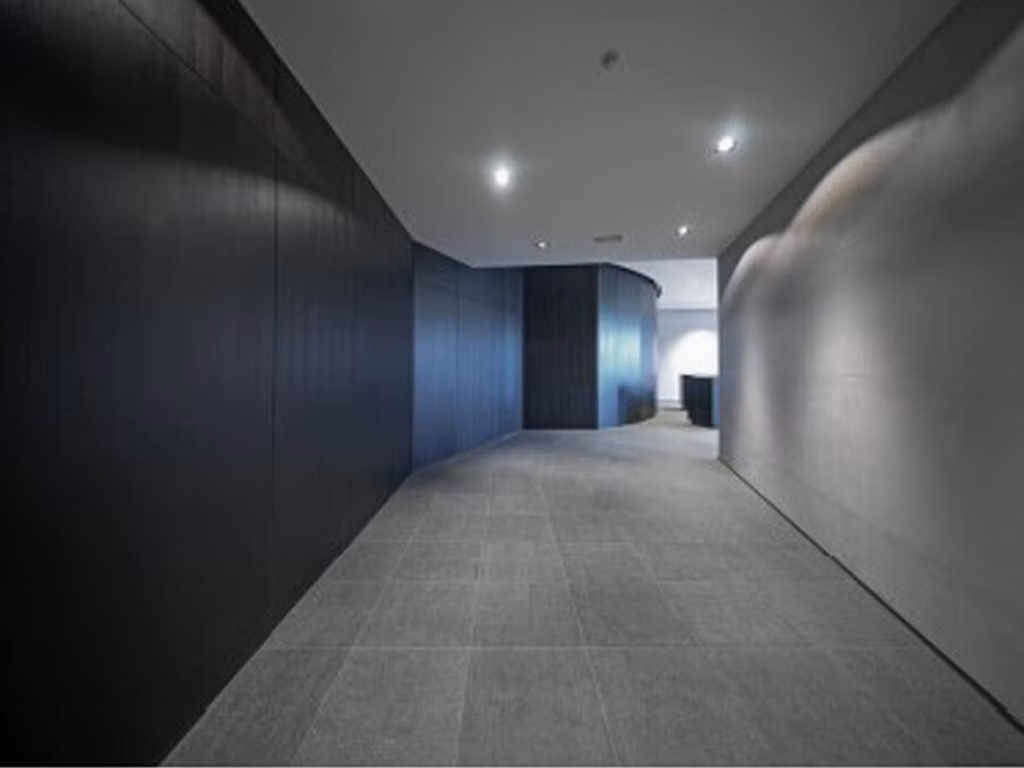 SKYLINE40 BUSINESS CENTER -  - 352/3965