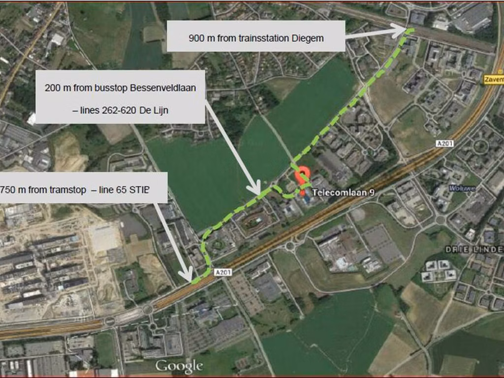 TELECOM 9 - THE HUB - B - 352/0579