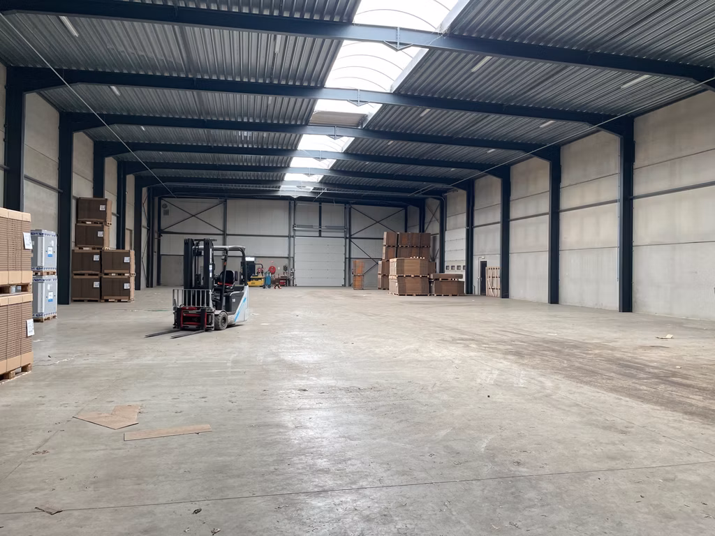INDUSTRIEPARK 17 UNIT 1000 m²