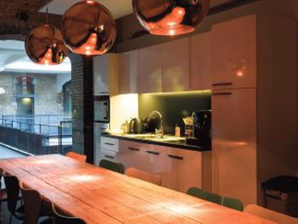 PORT 86C - TOUR & TAXIS - B - 352/0142