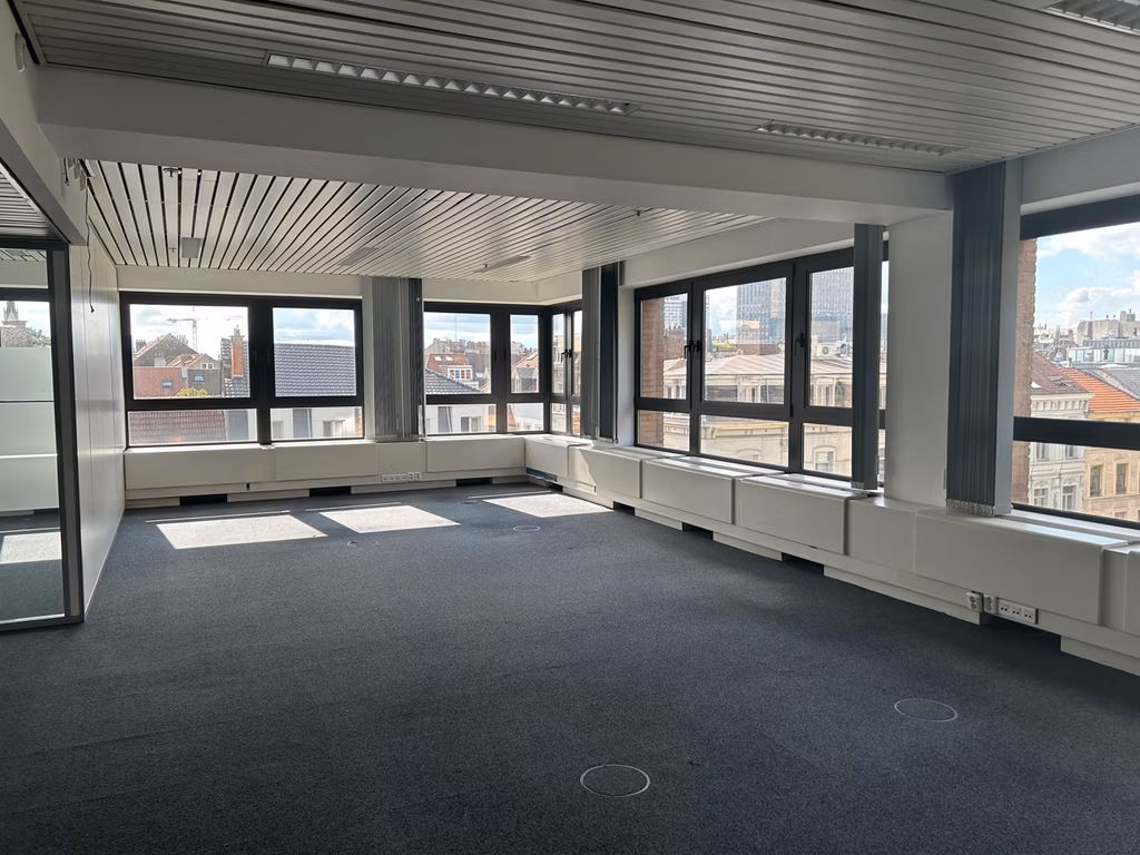 TE HUUR - KANTOREN - ELSENE