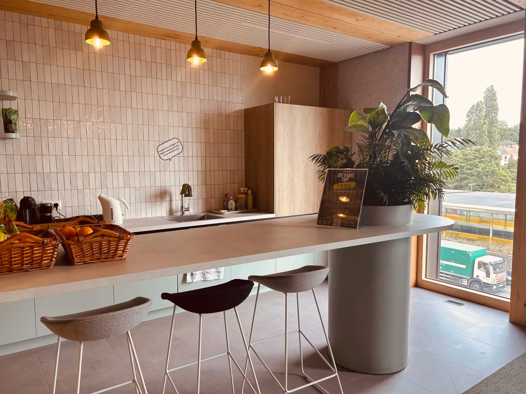 Bureaux à louer dans un bâtiment innovant aux performances énergétiques exceptionnelles.