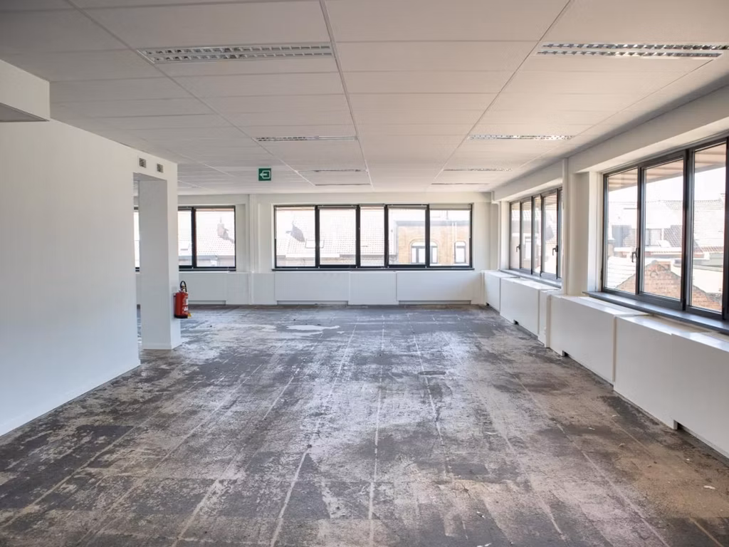 TE KOOP - KANTOREN - SINT PIETERS LEEUW