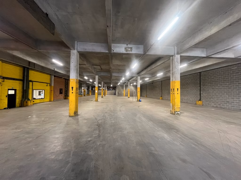 STRAATSBURGDOK-NOORDKAAI 27-28 - MAGAZIJN