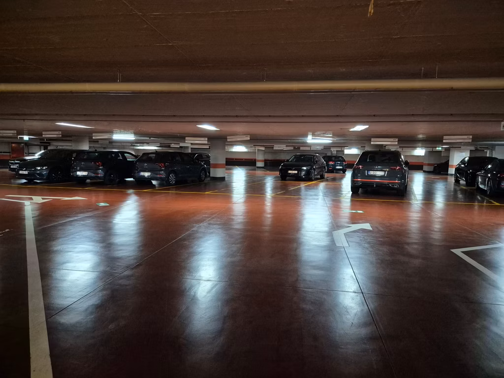 Place du Champ de Mars 5