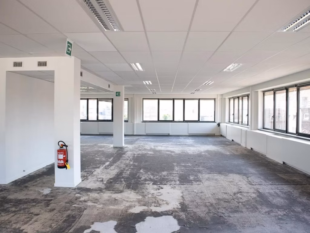 TE KOOP - KANTOREN - SINT PIETERS LEEUW