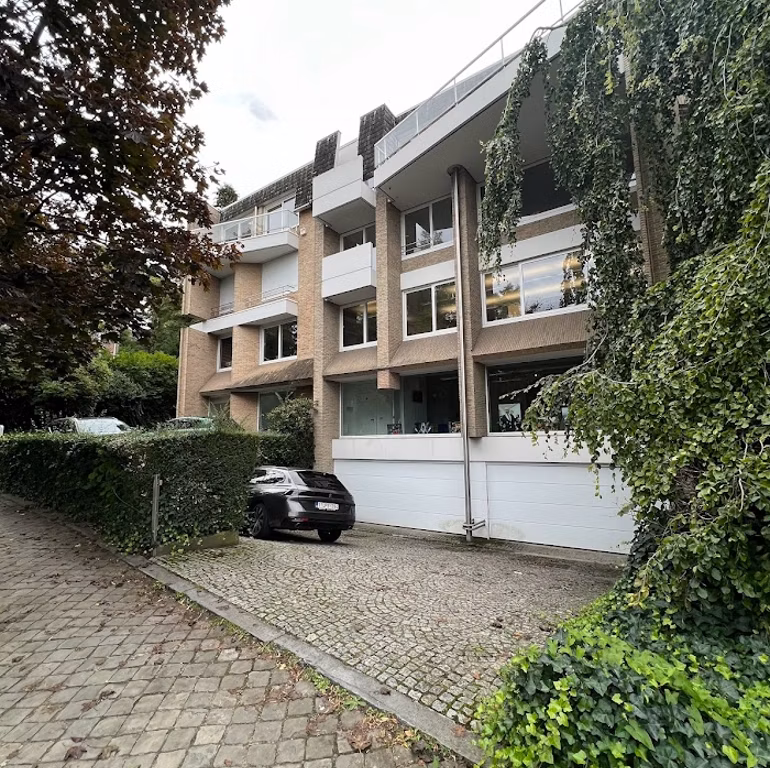 Reine Marie-Henriette 101-102