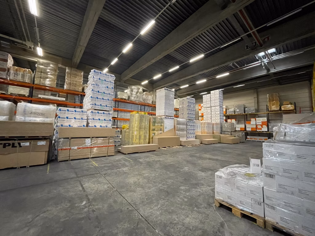FOR RENT WAREHOUSE WITH OFFICES IN MECHELEN
