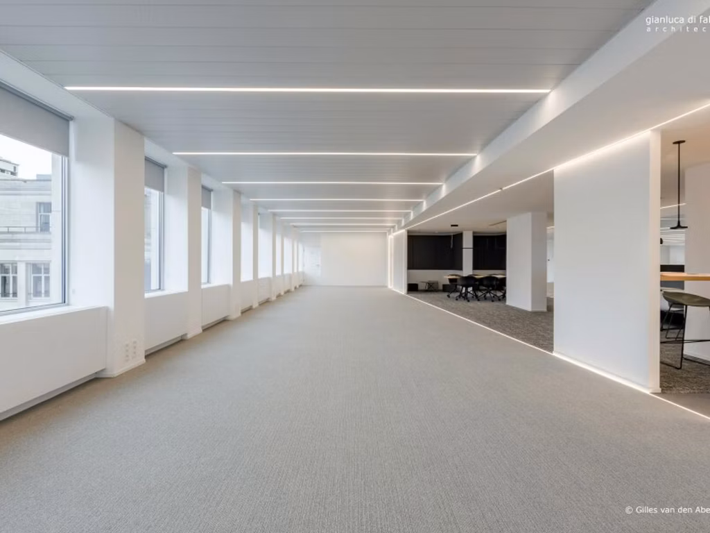 CHAMP DE MARS 5 / BASTION TOWER