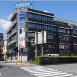 TE HUUR BERCHEM KANTOREN