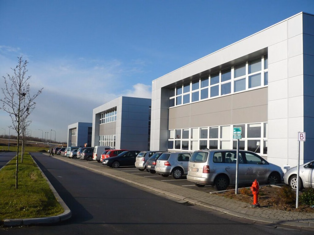 A LOUER - BUREAUX - MONT-ST-GUIBERT