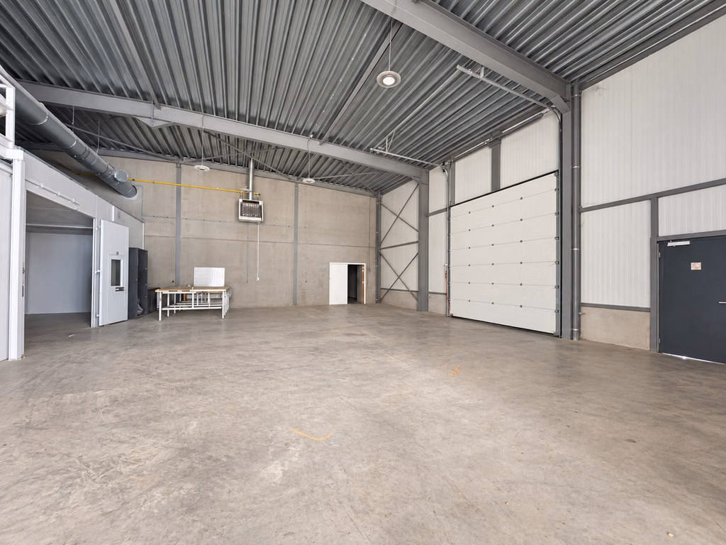 Multifunctional commercial property for rent