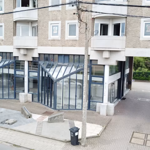 Rez commercial à louer <br> Ans