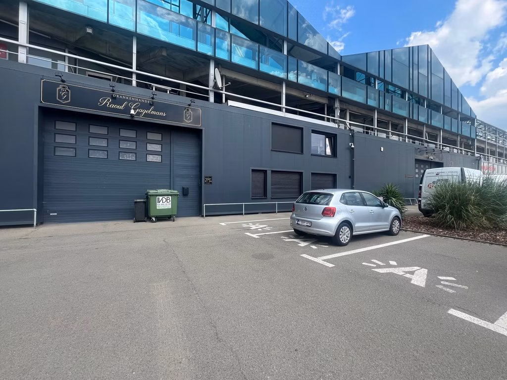 STRAATSBURGDOK-NOORDKAAI 27-28 - TOTALITEIT