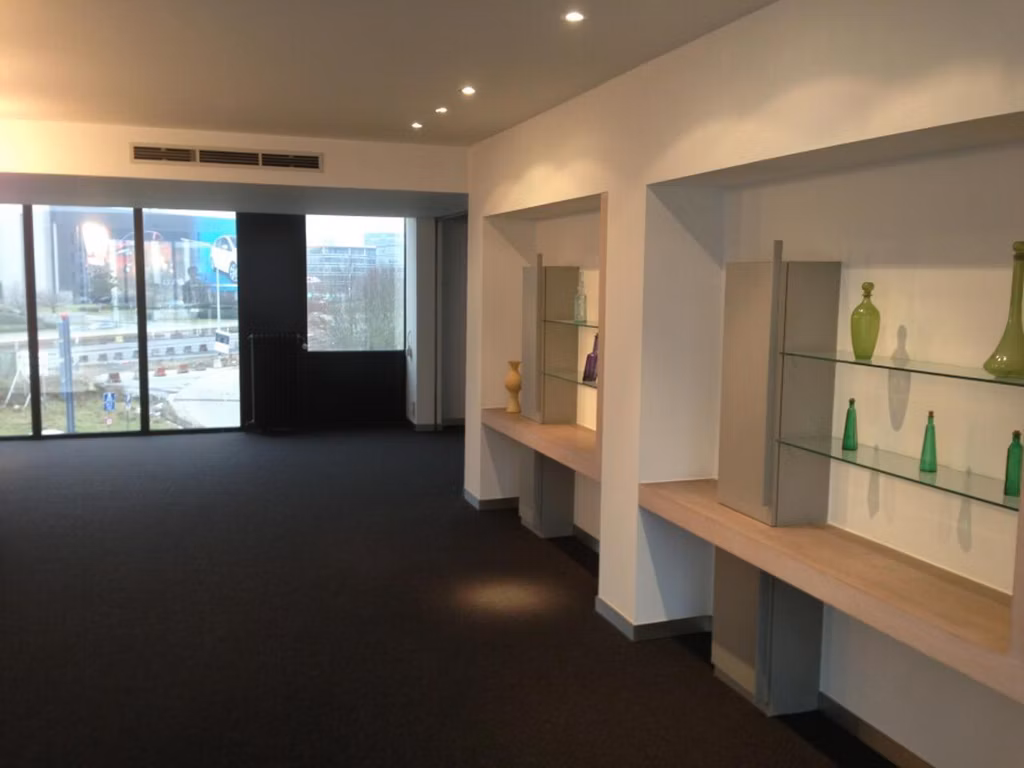 BESSENVELD 19-25-AIRPORT GARDEN