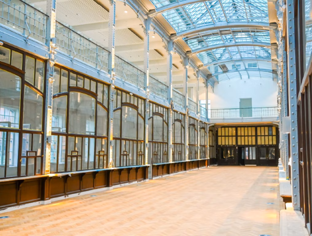 TE HUUR - KANTOREN -BRUSSEL (TOUR & TAXI)