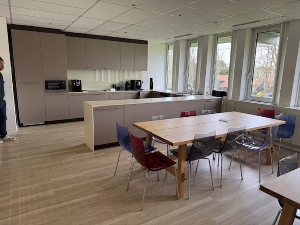 A LOUER - WATERLOO - BUREAUX