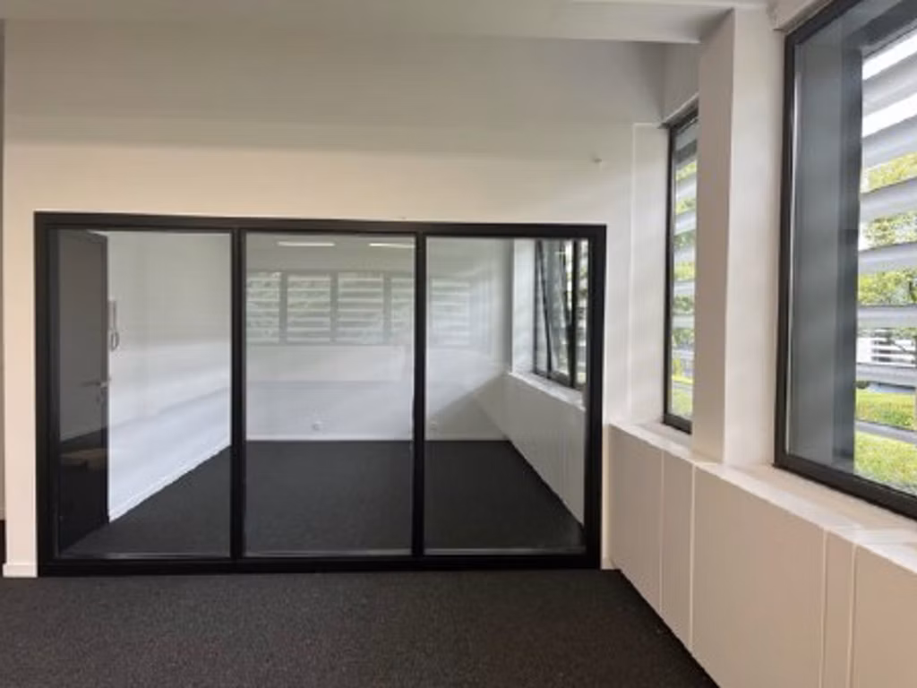 TE HUUR - KANTOREN  + POLYVALENTE RUIMTE - ZAVENTEM