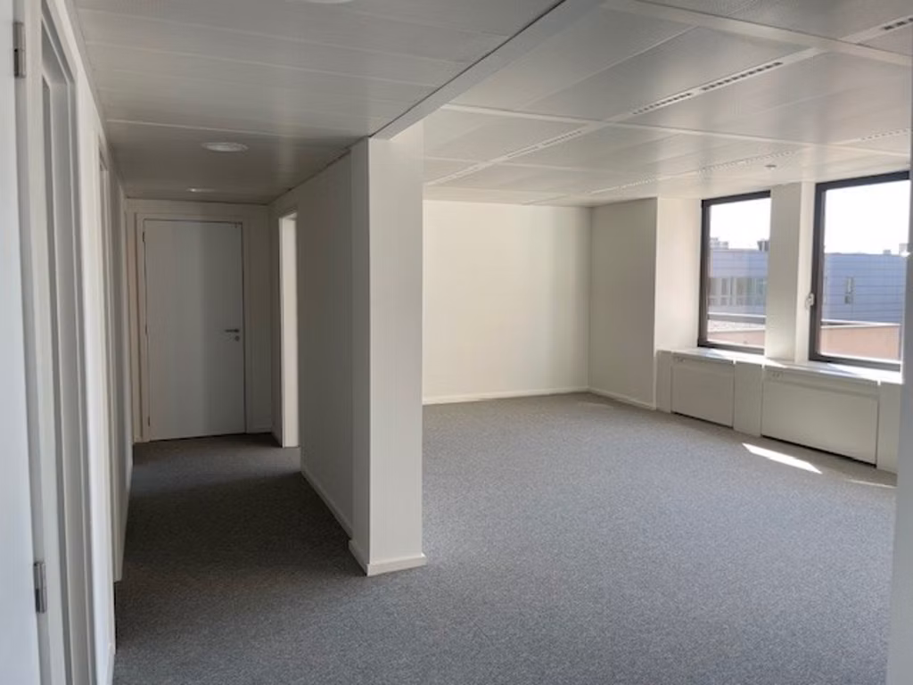 TO LET - OFFICES - BRUSSELS