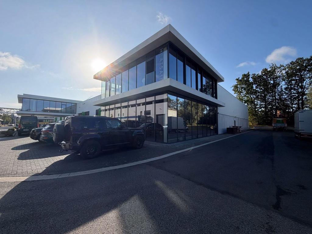 À LOUER ENTREPÔT ET BUREAUX KONTICH