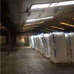 À LOUER ENTREPÔT ET TERRAIN 