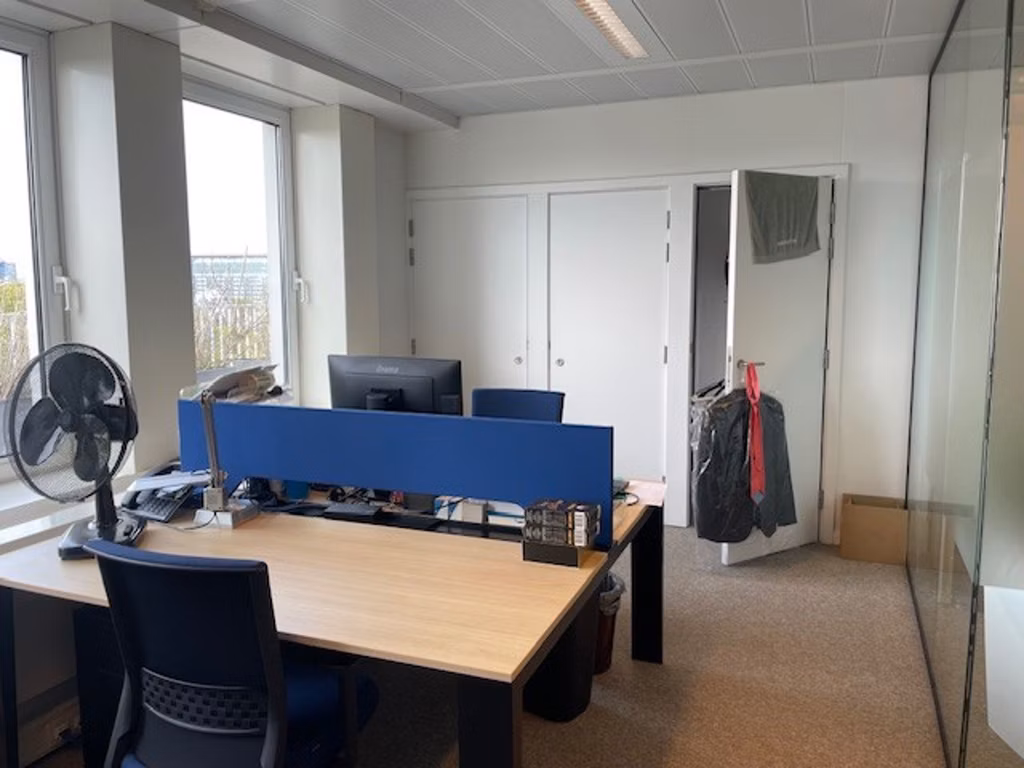 SOUS-LOCATION D'EXCEPTION AVEC SALLE DE REUNION EN OPTION