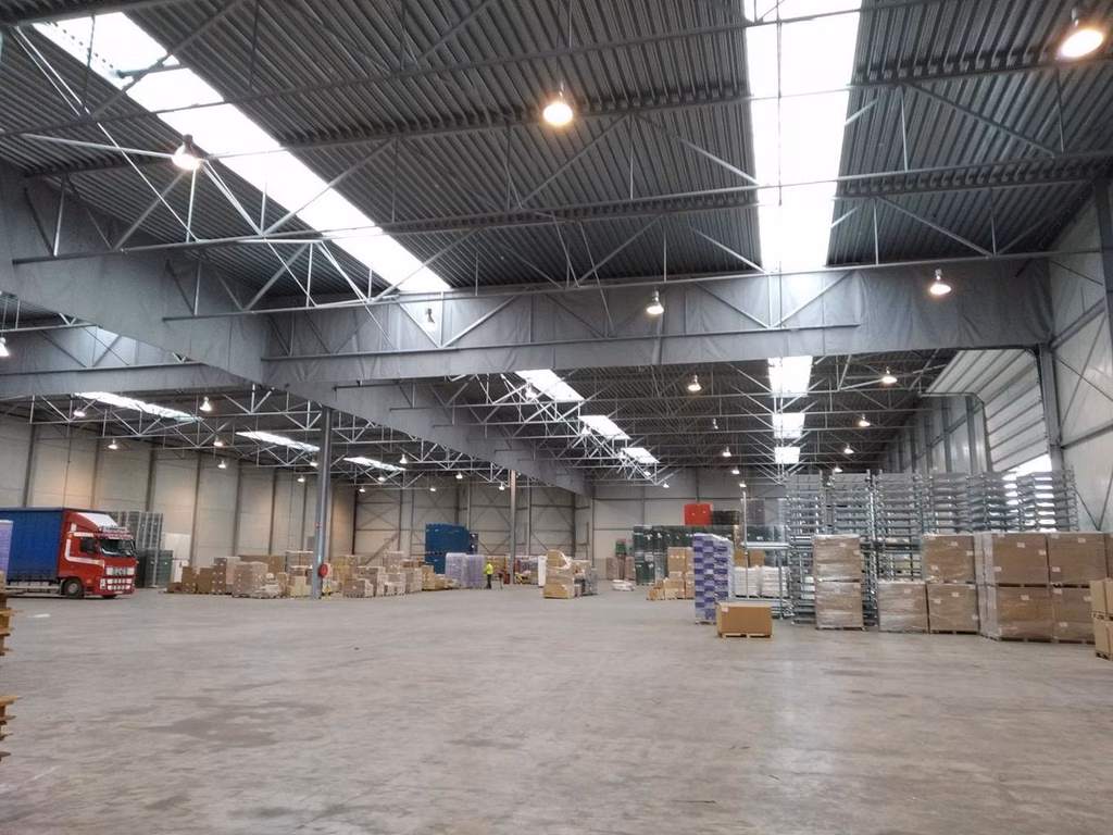 TE HUUR INDUSTRIEEL GEBOUW GROBBENDONK