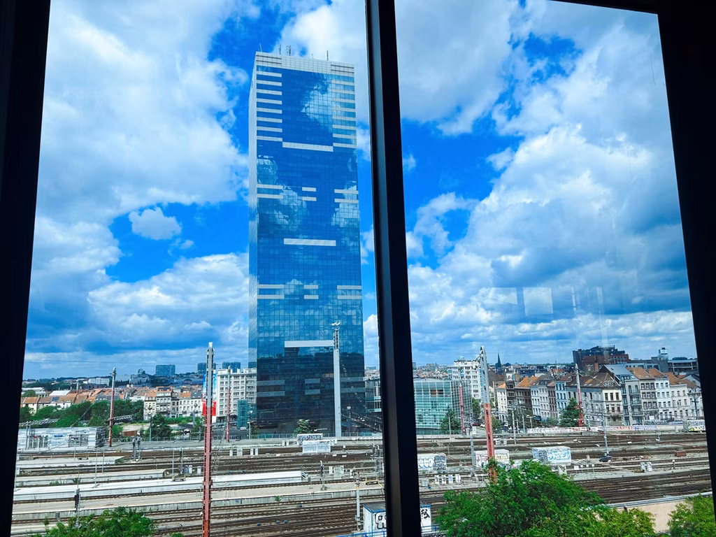 A LOUER - BUREAUX - GARE DE MIDI 