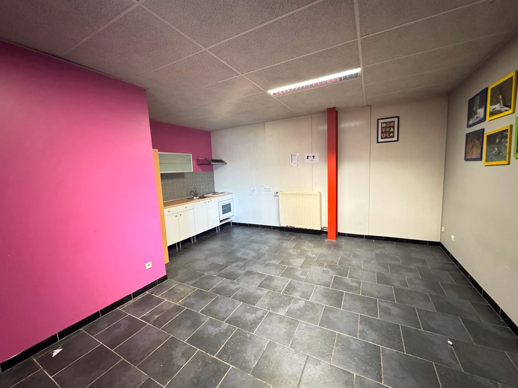 TE KOOP - Aarlen (Weyler) - Semi-industrieel gebouw