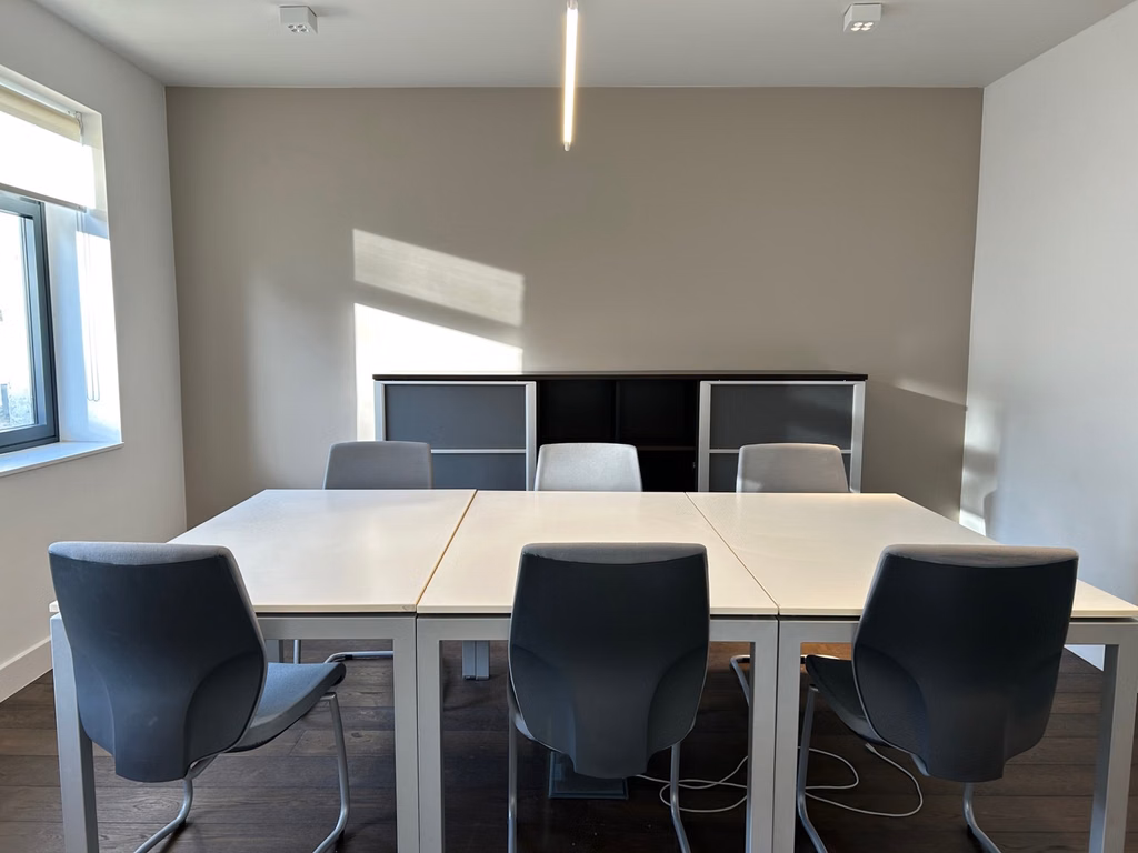 A LOUER - BUREAUX - CORROY LE GRAND