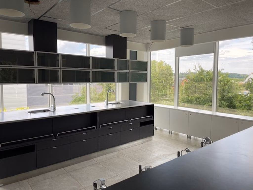 TE HUUR - BRUSSEL - KANTOREN 