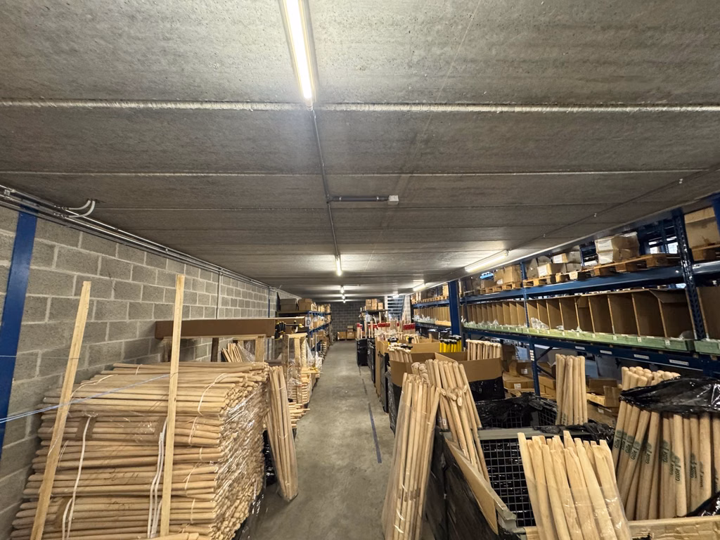 TE KOOP - Semi-industrieel gebouw - Thimister