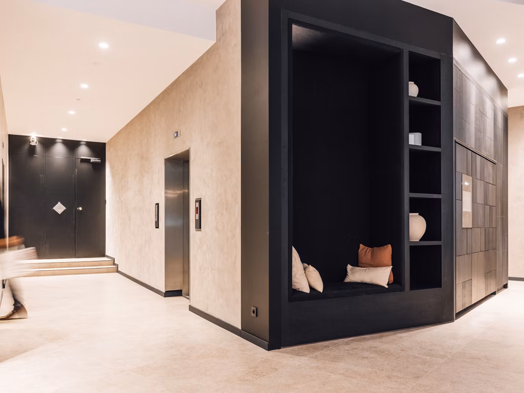 BUREAUX A LOUER- Place Stéphanie 