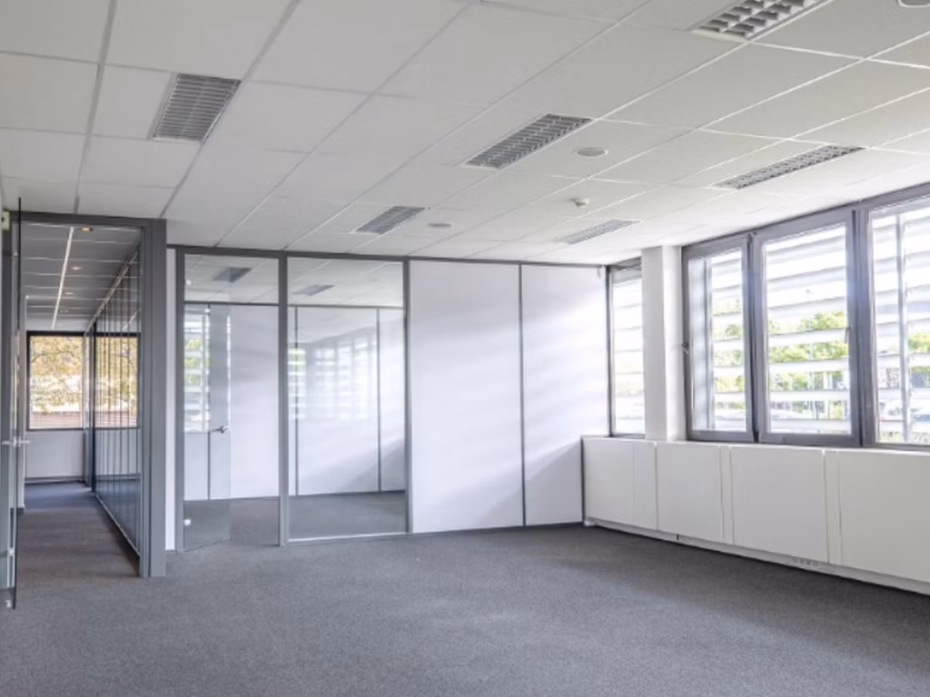 A LOUER - BUREAUX - ZAVENTEM