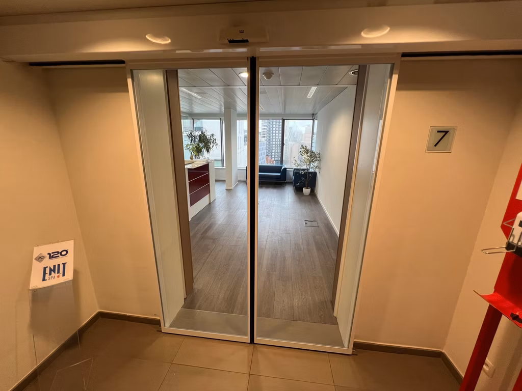 TE HUUR - KANTOREN - BRUSSEL