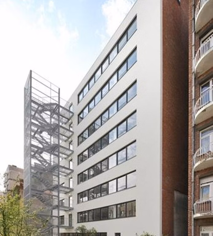 A LOUER - BUREAUX - QUARTIER LOUISE